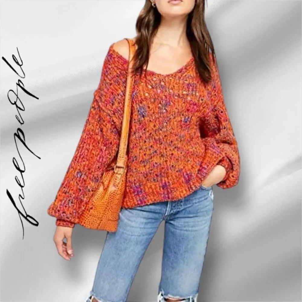 FREE PEOPLE Women’s Highland Cable Knit Oversized V-Neck Sweater in Size Small